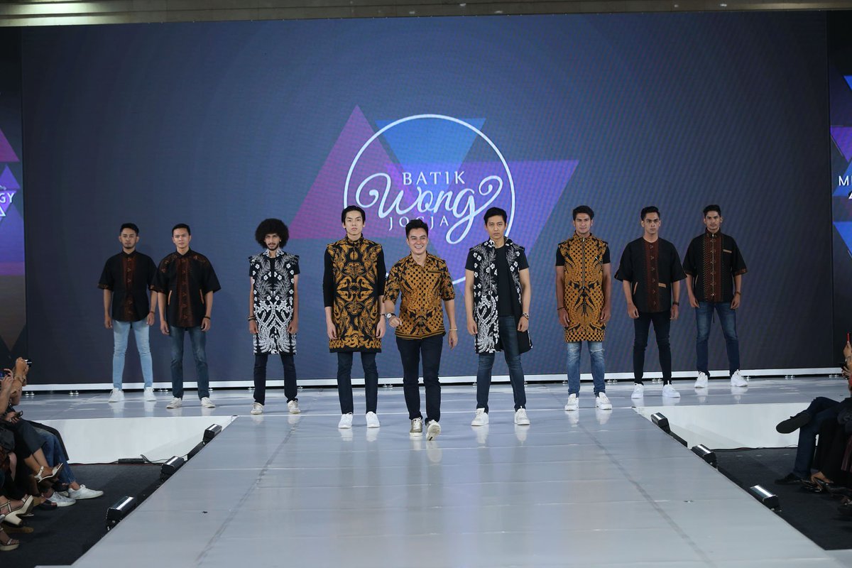 JFF_Runway tweet picture