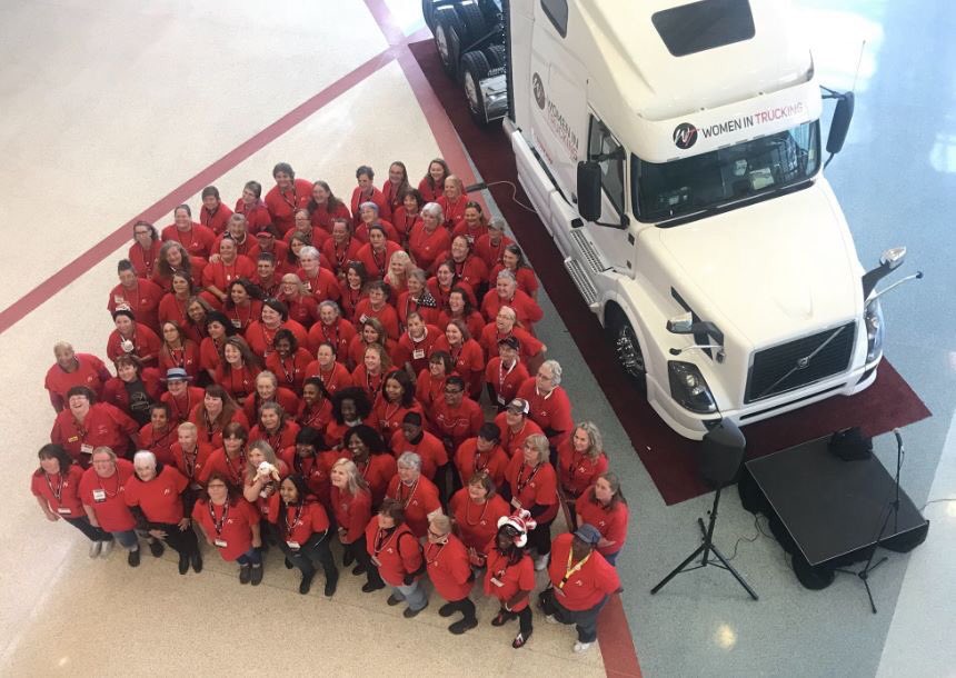 Proud member of WIT ( Women In Trucking Assoc) ♥️ #womenintrucking #WomenOnTheRise #ladytrucker