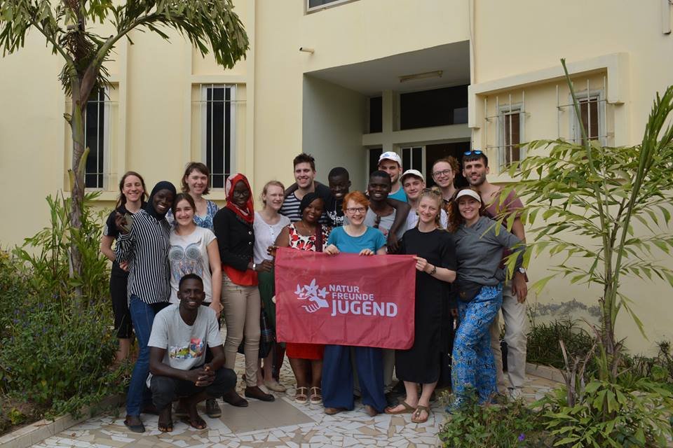 Naturfreundejugend Ruckbesuch Bei Unseren Senegalesischen Freund Innen Im Naturfreundehaus In Dakar Sehr Bewegend War Unser Ausflug Zur Insel Goree Von Wo Fruher Unzahlige Menschen Als Sklav Innen Nach Amerika Verschifft Wurden