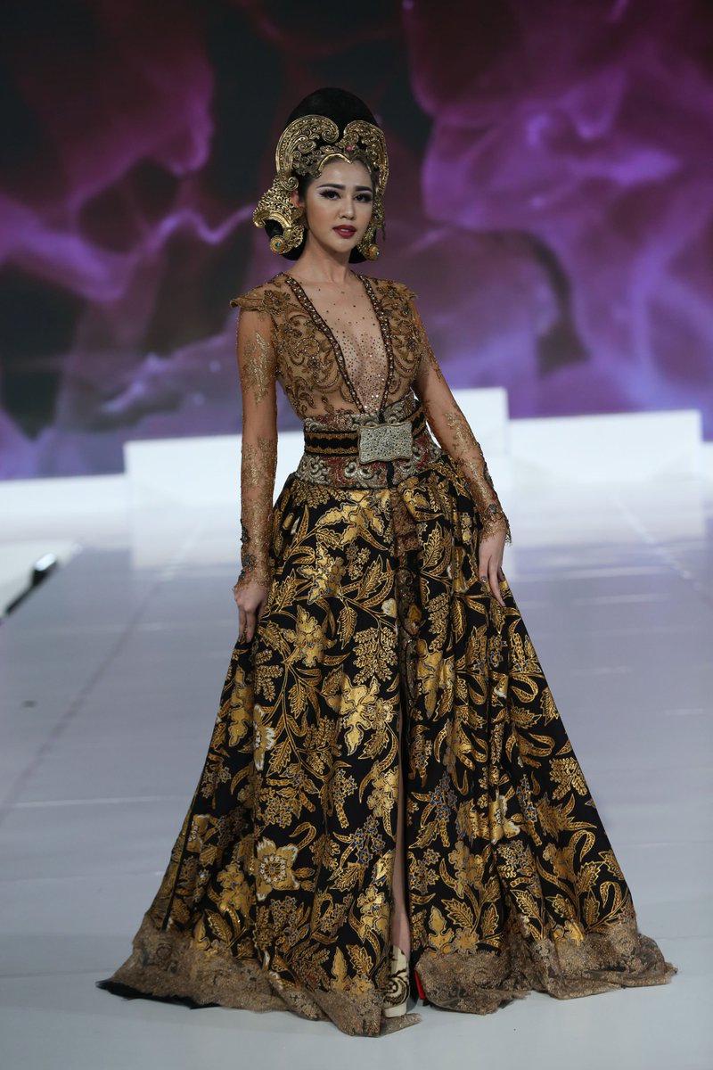 JFF_Runway tweet picture