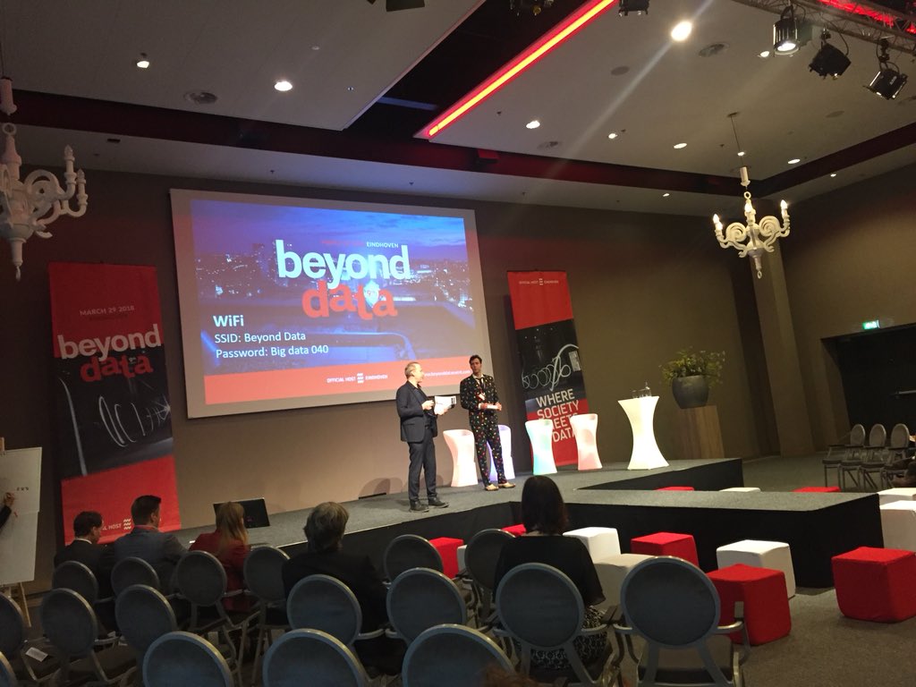 MoniqueRoosen's tweet image. En we gaan van start #beyonddataevent #excited