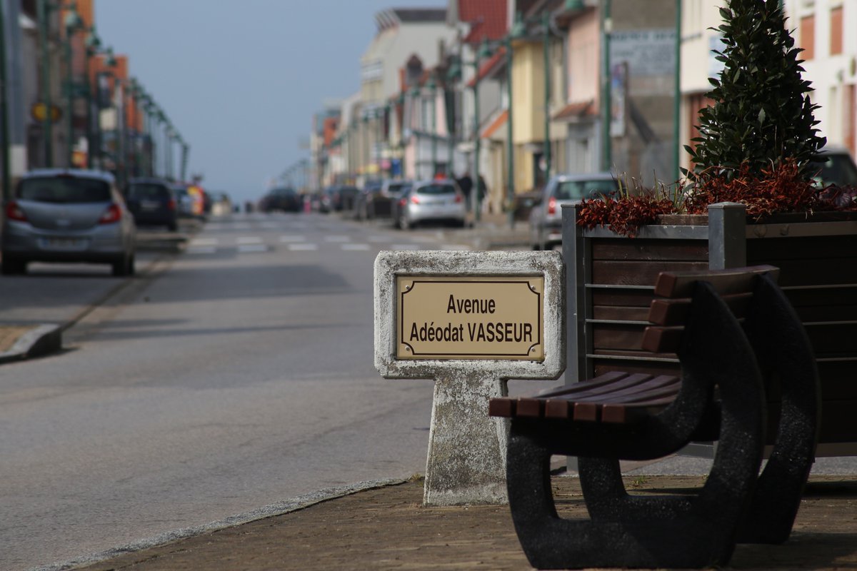 otquendplage's tweet photo. Suivez cette rue et vous tomberez sur notre plage de sable fin 😍 #JeudiPhoto #QuendPlage https://t.co/oc7TFRp1aR