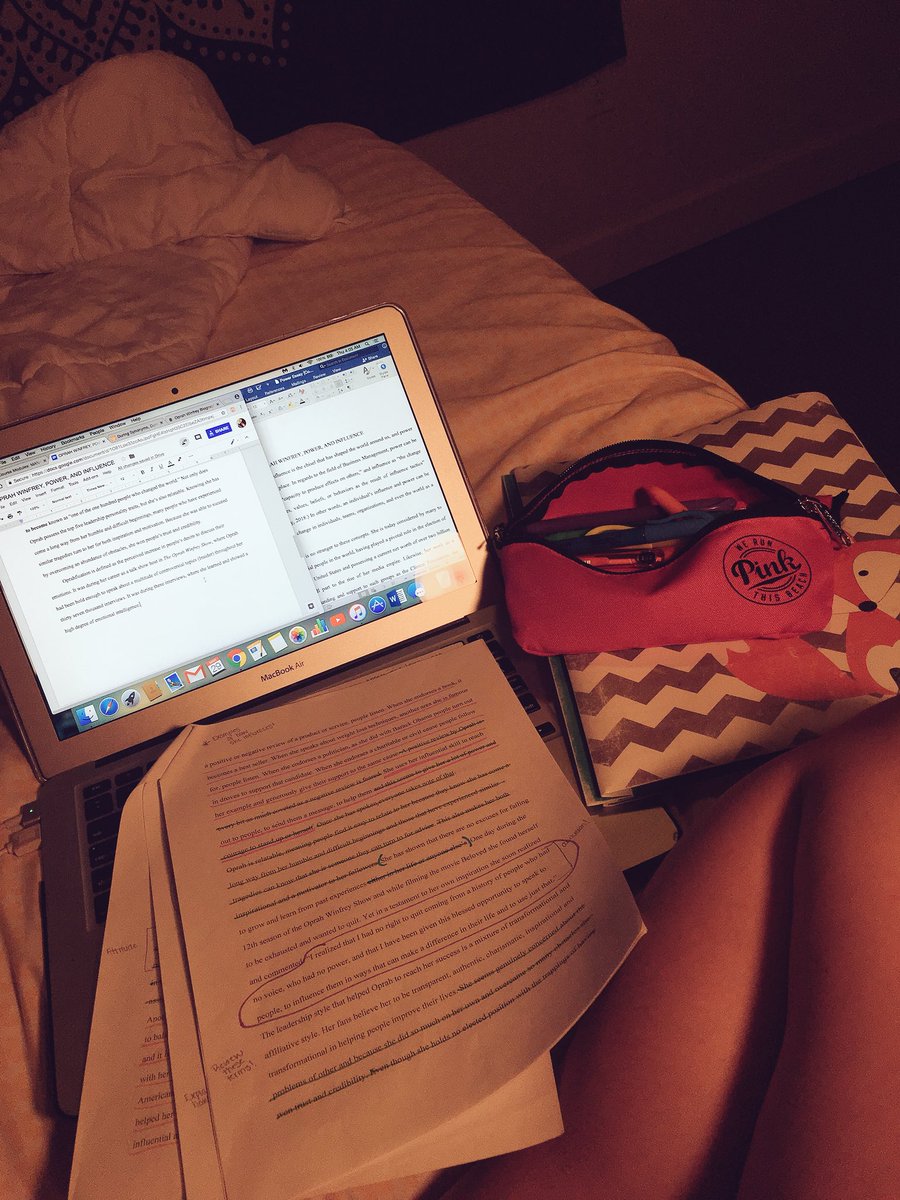 playera_2's tweet photo. Another sleepless night😭😭😭 #readytograduate https://t.co/yrChqmmEo8