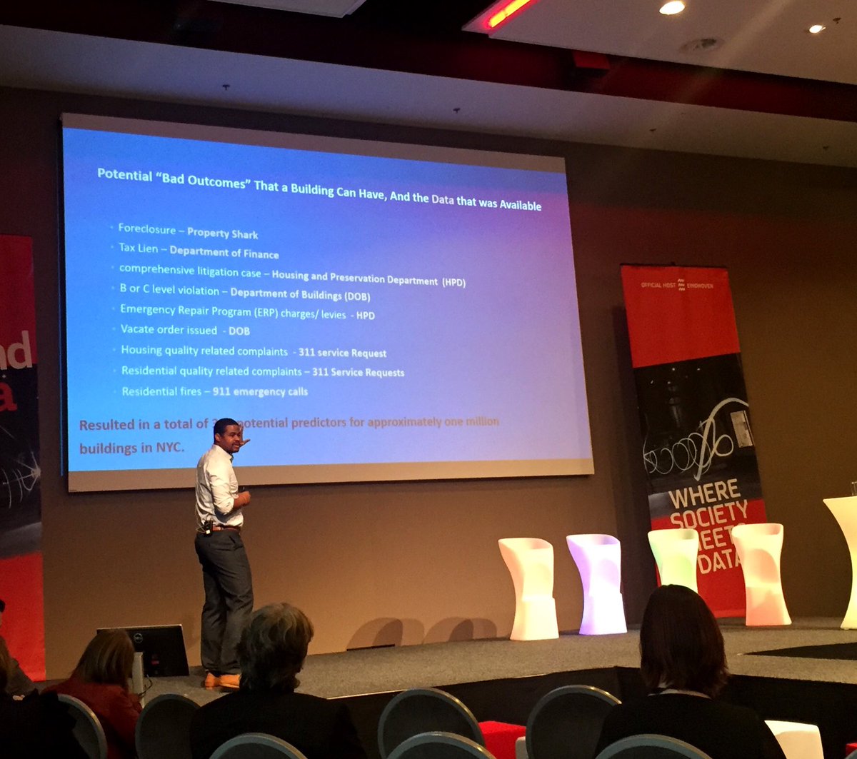 MoniqueRoosen's tweet image. Impressive! Building data which is available to new york city, what you can predict with that and visualisation #BeyondDataevent