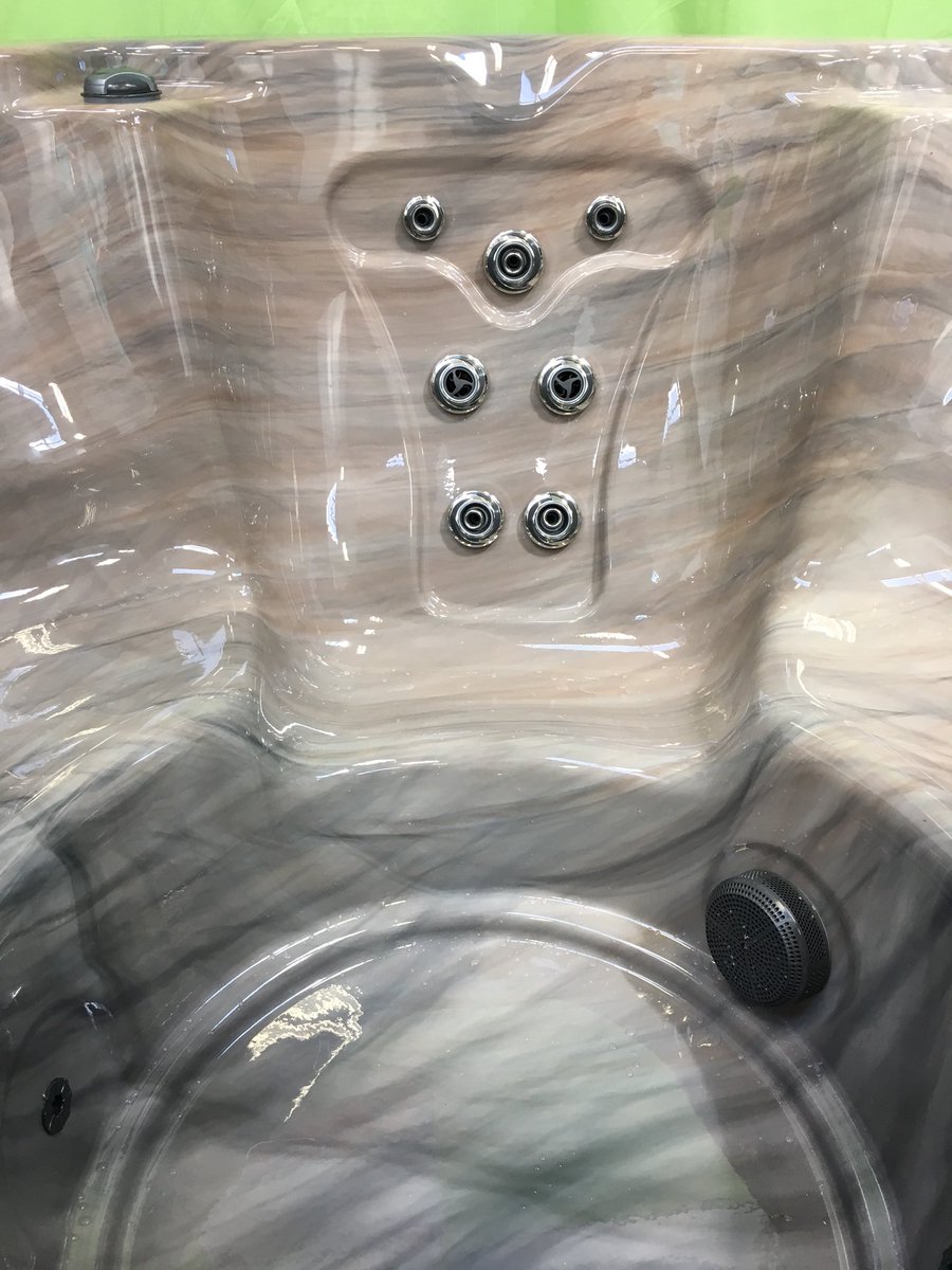 NWalesHotTubs's tweet photo. 🇺🇸🇺🇸NEW STOCK ALERT🇺🇸🇺🇸

Check out this great value Round Hot Tub ‼���

The Joy by Aspen Spas is made by hand in the USA 🇺🇸 

Great Spec ‼️

5 Year Warranty
Lifetime Shell Warranty 

Only £4995 plus delivery package 

0% Finance Available https://t.co/uYAdQH4Ken
