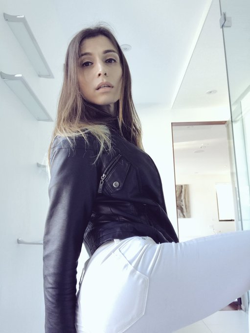 el tigre es... loose. 🐅 https://t.co/j9GKCAgUBY