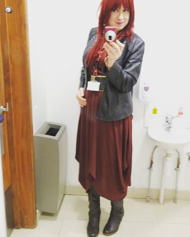 CuterwthCatEars's tweet photo. I've been in a dress mood of late. Entire outfit is second hand. #outfitoftheday #outfit #gothatwork #dress #boots #leatherjacket #burgundy #ootd https://t.co/IH9E5DIpWN #instagram https://t.co/O75U9gcO2x