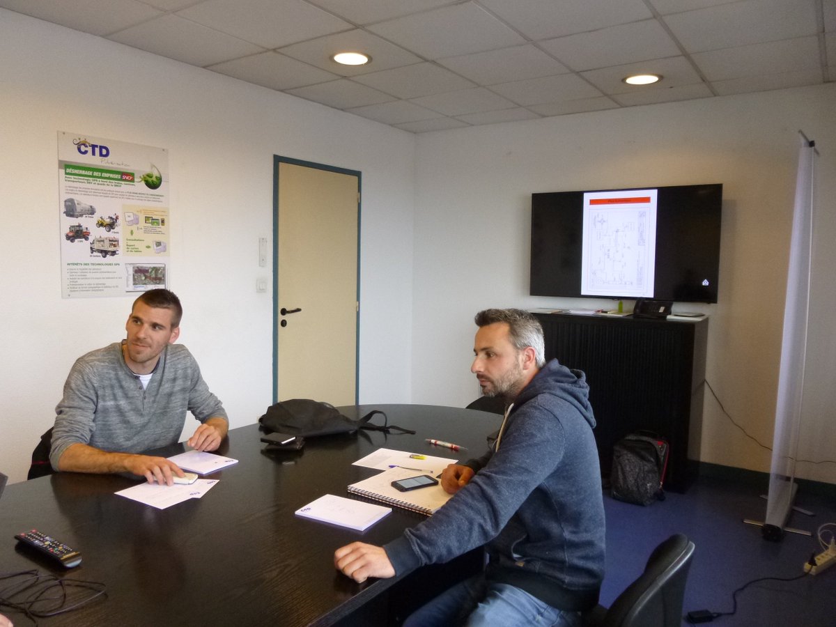 CTD_PI's tweet photo. Nouvelle session de formation de 2 jours avec le @SDIS04 sur l'ensemble des matériels de CTD Incendie, notament manipulation du GECKO sur notre plateforme de formation. 
#CTD @CTD_Incendie #SDIS04 #incendie #formation @CTD_Incendie https://t.co/yZUToT8zMF
