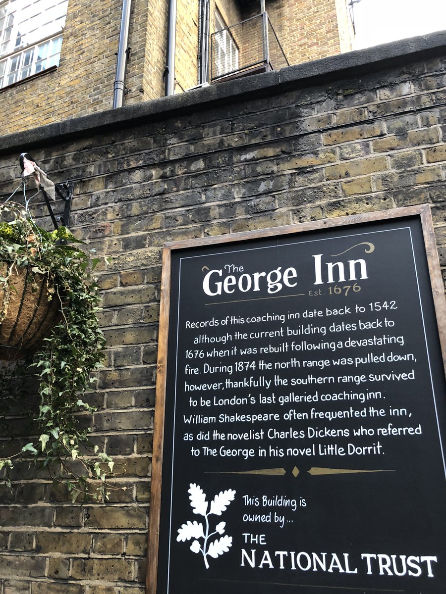 rabh's tweet image. Brilliant evening yesterday, seeing Jack White perform for free at an impromptu gig in the back yard of the historic George Inn pub in Borough, London. Not every day I can do that on the walk home!
#JackWhite #se1