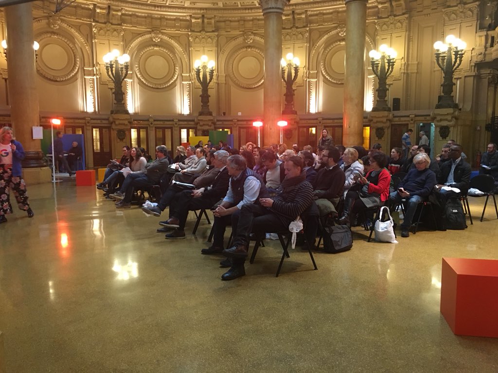 pidgenova's tweet photo. Anche oggi ci alleniamo con il #digitale come sottolineato dal podista e Vicepresidente della #camcomge Giacchetta quindi buon allenamento 🏋🏼♀️ con il #digitaltraining di @googleitalia #PID #comerecommerciogenova https://t.co/XHKlYw9TJe