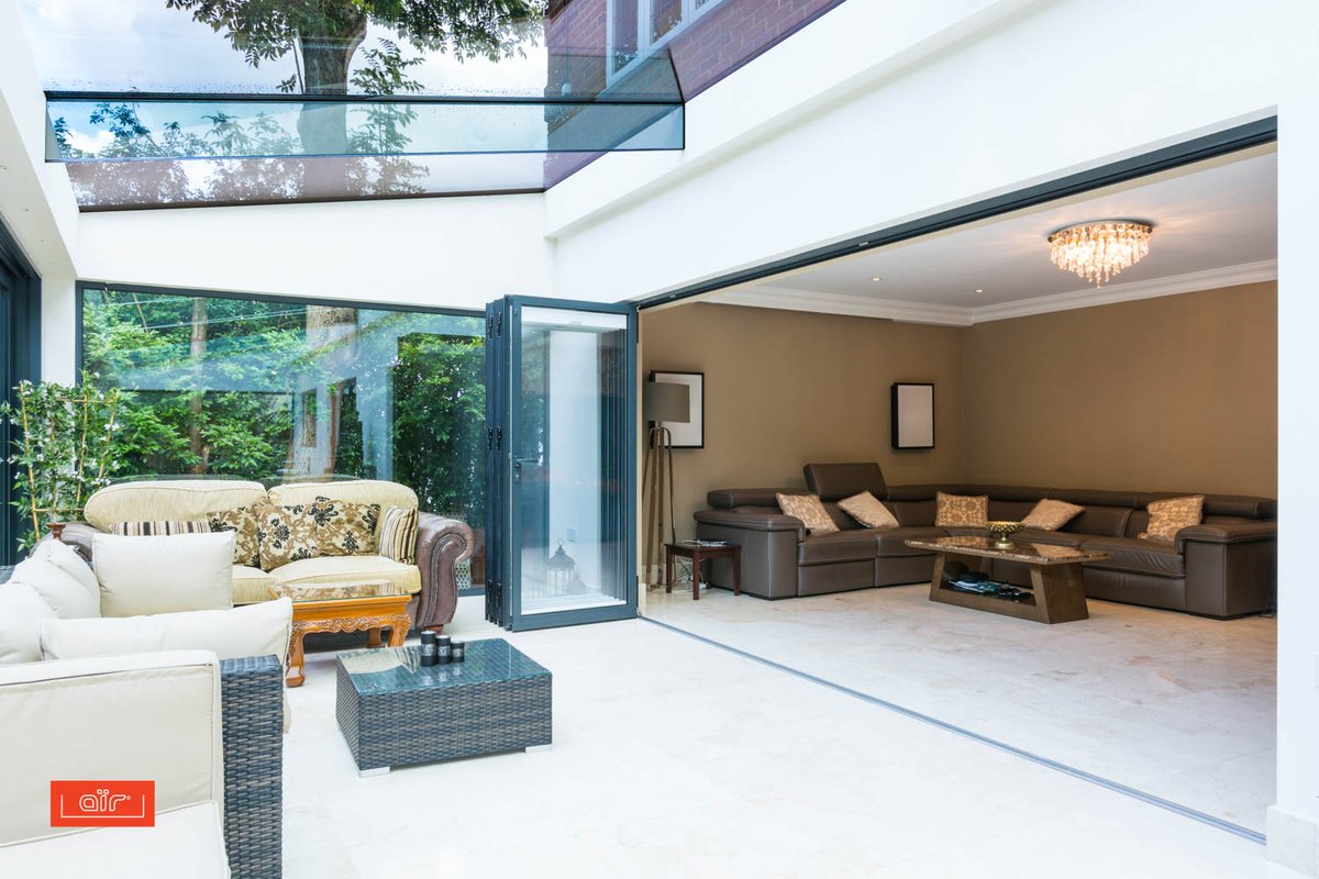 DiscoverAir's tweet photo. Our #FITInstallation entry for March is this impressive project. Our aรฏr lift & slide and aรฏr bifold doors were used to transform this space into a standout indoor-outdoor sanctuary. https://t.co/oTLO2rVkKJ