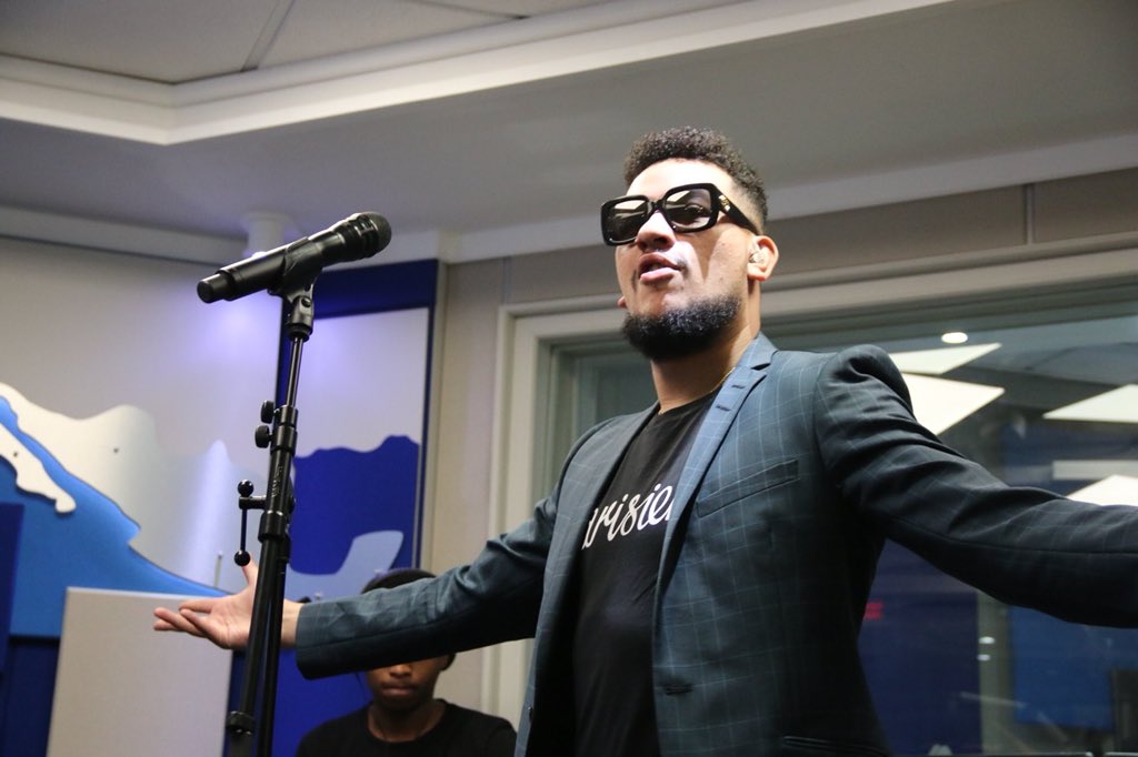 Brozay4's tweet image. But do you understand? - @akaworldwide 
How you're still so relevant in an era where niggas think you need an album to stay relevant. 
#CruzVodka #WatermelonLimitedEdition #Spotify #ReebokSA #BetWay #TouchMyBlood