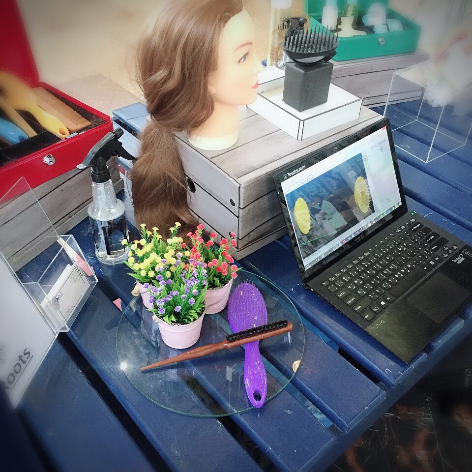 dsa_activities's tweet photo. #يحدث_الآن مشاريع مبتكرة وأفكار إبداعية 👏🏻✨ في معرض #ابتكاروتسويق #جامعة_الملك_سعود #المدينة_الجامعية_للطالبات https://t.co/Uv0mfY0uHT