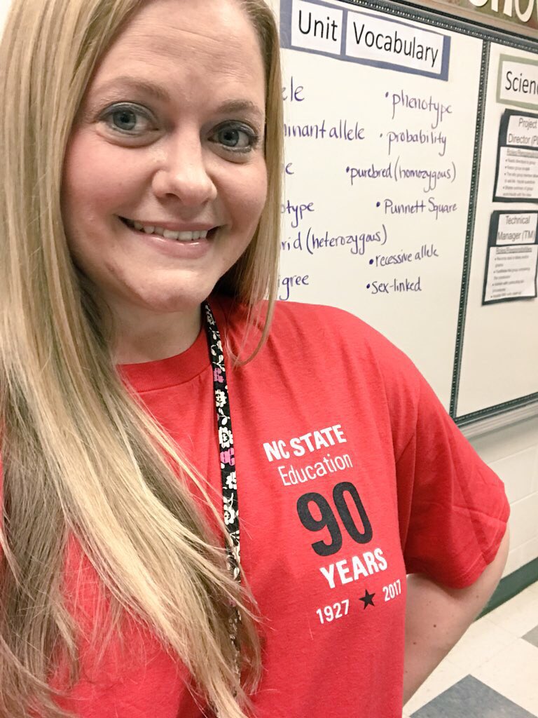 MsLaurenHaynie's tweet image. Excited that it is finally warm enough to wear my @NCStateCED 90th Anniversary #WhyIChoseEducation t-shirt! Proud Science Education alum 🐺❤️👩🏼‍🏫 #ClassOf2004  #ThinkAndDo #EducationChoseMe #ProudPublicSchoolEducator
