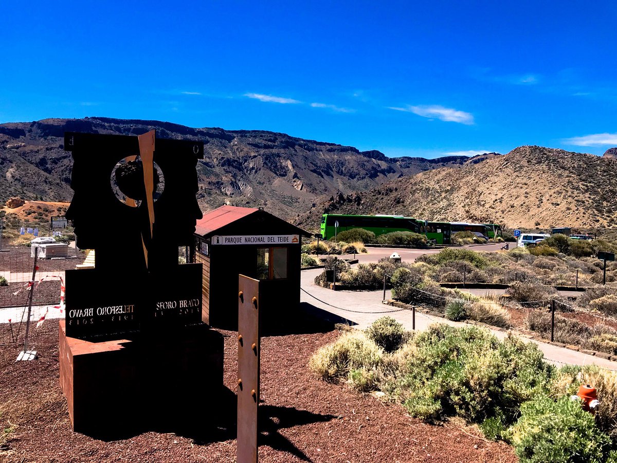 AskToUs_'s tweet photo. Parqué Nacional Del Teide 🌴🌋🇪🇸
.
[🚀] https://t.co/xp1zfUY10S
.
#AskToUs #Spain #canaryislands 
#Tourlife #Edm #travel #Edmlife
#springbreak #bloggerswanted #tbt https://t.co/rM3plmJjJr