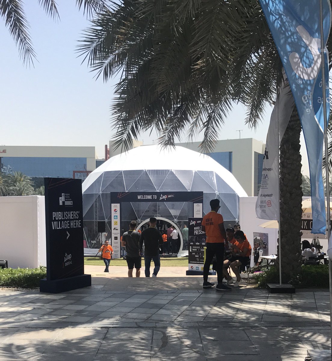 MarketingMENA's tweet image. 10 minutes to go .. Head over to #Stepdigital to attend a session by @TwitterMENA’s Managing Director @bampen #STEP2018