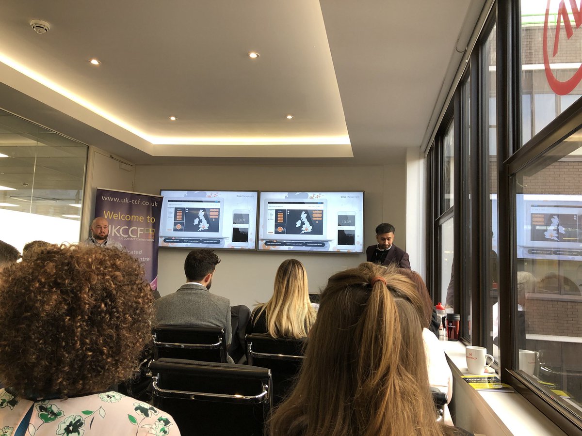 zoe_cairns's tweet photo. Really interesting stuff from @SocialSignInApp including #AI and #CrisisManagement! Loving the app! #SocialSecrets https://t.co/WLshxVz6Tc