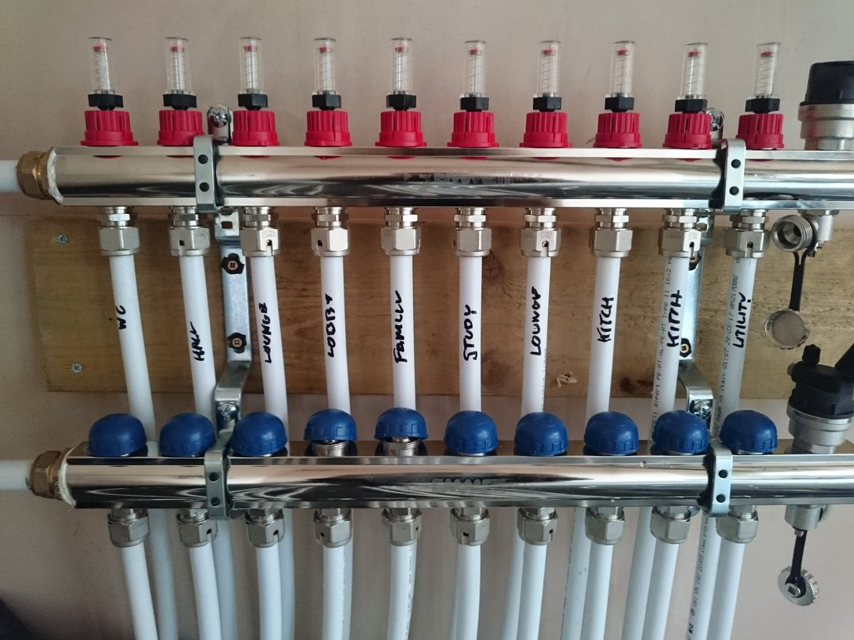 Microrenewable's tweet image. UFH Install! Underfloor Heating going in at one of our new projects in a lovely property in Henley-on-Thames!
#UFH #Underfloorheating #Installs #Projects #RenewableEnergy  #renewables @Microrenewable