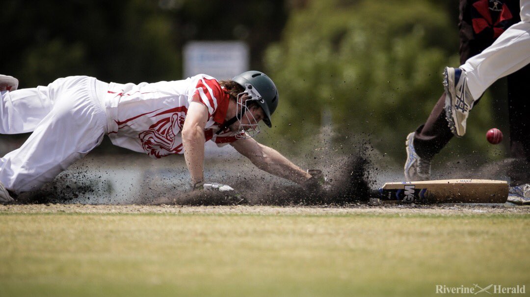 riv_snappers's tweet photo. Congrats to @RiverineHerald photographer Luke Hemer on winning the @cricketvictoria Country Cricket Media award for this stunning pic. #CVStateAwards @RivSport https://t.co/Jtbjmgym9C