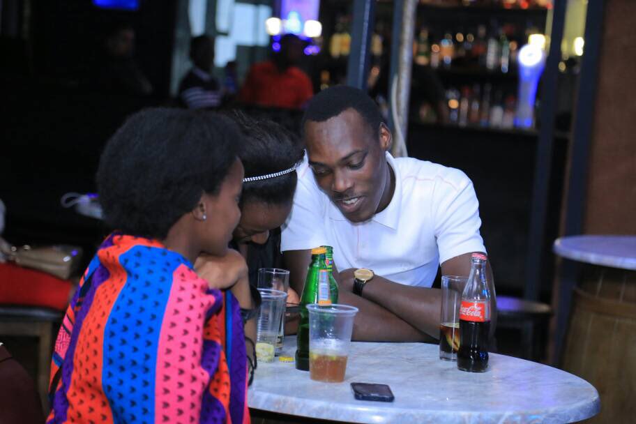 ComedyFeastUg's tweet photo. This is how it went down @CayenneKampala #laughtrain#comedyfeast wen the beautiful talented songbird @Irenentale graced us with abeautiful performance @capitalfmuganda https://t.co/akUxkkvr6l
