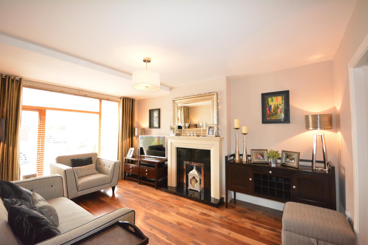 Flynnassoc's tweet photo. Imagine getting the keys to this stunning home...... well that's what has just happened for another happy couple. This fabulous #4bedroom home in Rathbourne Drive Ashtown. #stylish #walkincondition #trainstation https://t.co/PI73vbQ5fY
