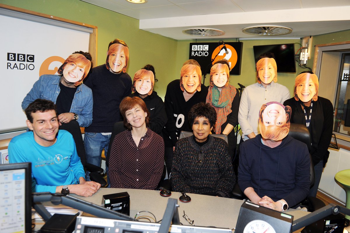 BBCRadio2's tweet photo. #GoodbyeLynn 👑 https://t.co/Oj0E9hY1YL