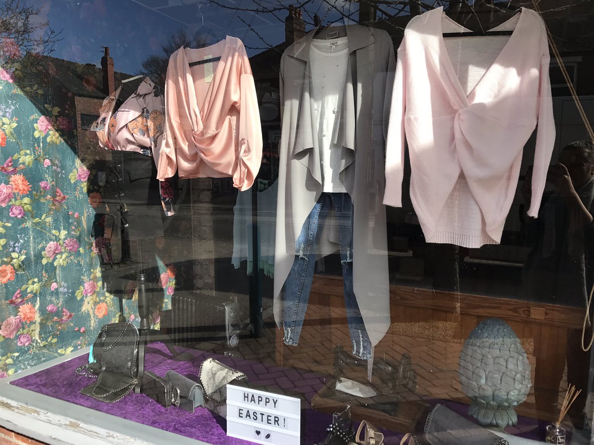 Easter is well and truly in full swing and the sun is shining! 🙏🏻🤗 We are open today 10-5.30pm and Saturday 10-5pm and closed Good Friday and Easter Monday!🐣🌺