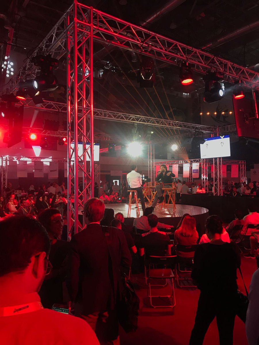 NestIdeas's tweet image. Our team attended the largest tech experiential festival in the Middle East #Step2018 - 4 conferences, more than 250 startups showcasing, and 6000+ attendees over two days - We love @startupbahrain's booth!