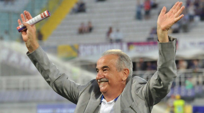 Allenare grandi campioni, grandi squadre fa di per sé grandi gli allenatori
Allenare quelle piccole e farle diventare grandi è difficile: #Mondonico c'è riuscito
Si può  essere tifosi di questa o di quella  squadra, ma di fronte  a #Mondo tutto il calcio si unisce in un abbraccio