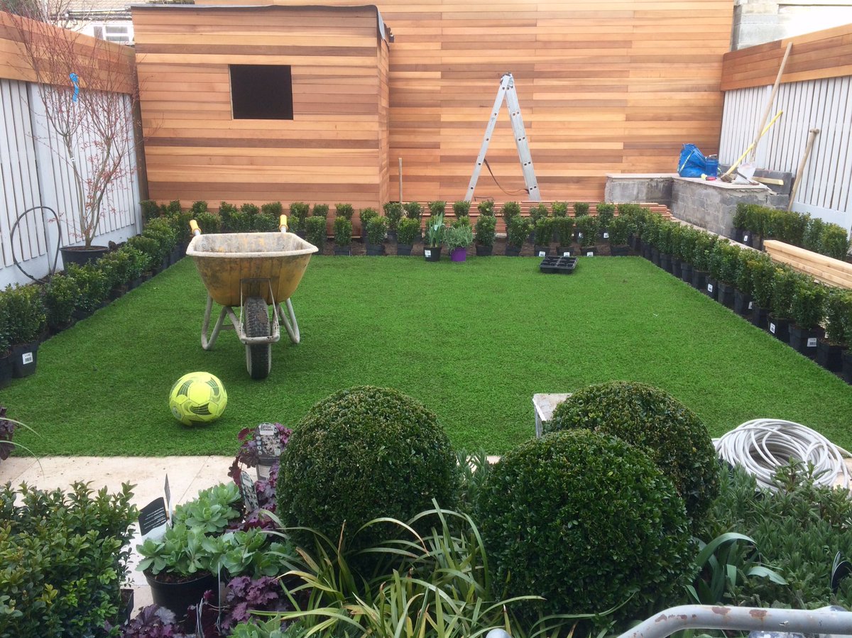 OutsideOptions's tweet image. The crew making good progress on one of our current projects. 
outsideoptions.ie