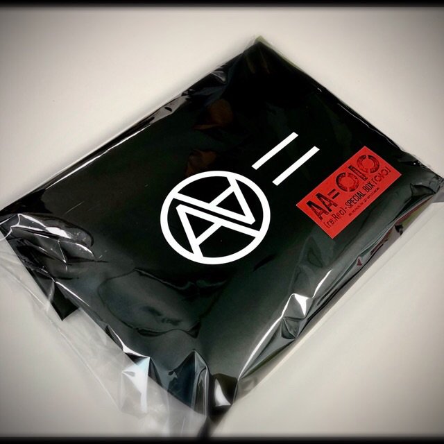 上田剛士 Official Special Box Oio ついに完成 最新の音が詰まったベストアルバム Re Rec 全メンバーインタビューの入ったスペシャルブック ヒロスケフォントのaa ｔシャツ ベアブリック そしてaa 由来の小説 動物農場 気持ち込め