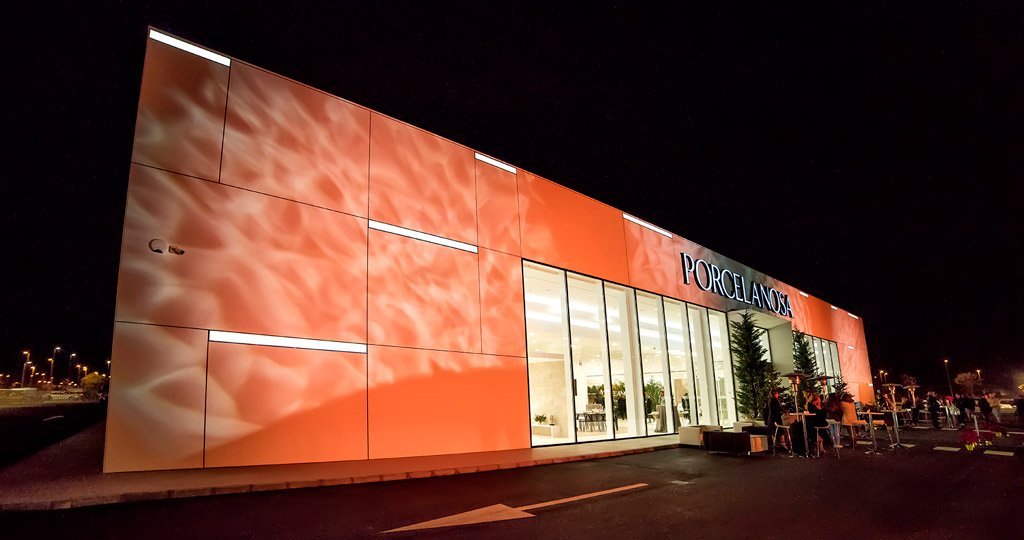 arkaisllac's tweet photo. New #Showroom @Porcelanosa_es en Málaga 🇪🇸

↳ Descubre en profundidad el montaje de la nueva #tienda #PORCELANOSA por @arkaisllac.

|https://t.co/EoaX32n8Nh|

#OurProjectYourStore #NewProject #Store #Quality #KRION #SolidSurface https://t.co/IWGNgs3B89