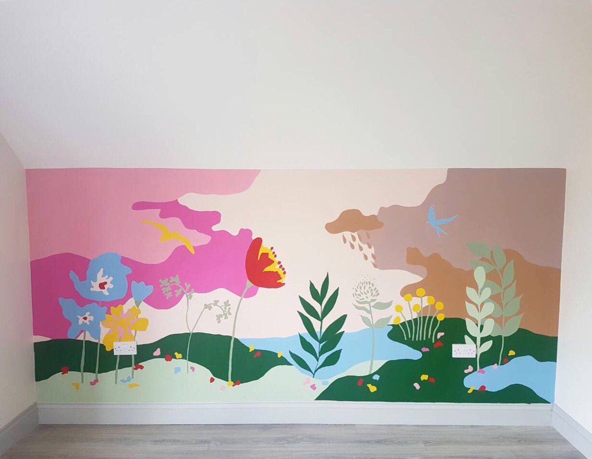 After two days of hard work the wall is complete 👌🏻🎨🌸