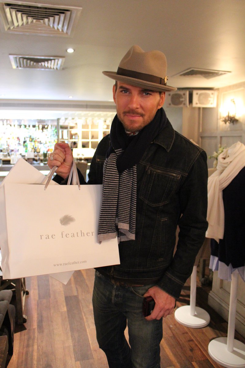 RMG_PR's tweet photo. #ThrowbackThursday to our launch for @rae_feather back in 2013, when the lovely @mattgoss popped in to say hello (and also do some shopping!) 
#PRstyle #PublicRelations #GoodCompany #RMGPRTravelTales https://t.co/RzVoBoDXHS