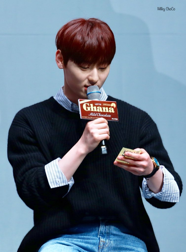 MilkyChoCo89's tweet image. 20180316 가나 팬미팅 
#민현 #황민현 #워너원 #WANNAONE #minhyun