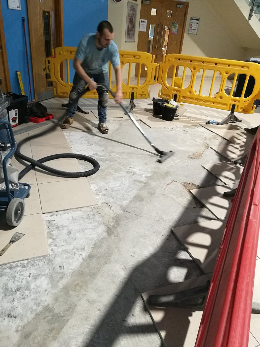 ACTiling's tweet photo. We've made a silk purse out of a pigs ear 😂 #Hyde @TamesideCouncil
#tilers #Tameside #tilerepairs
#ThursdayThoughts
@AndrewCarroll7 https://t.co/bEcXfijJGI