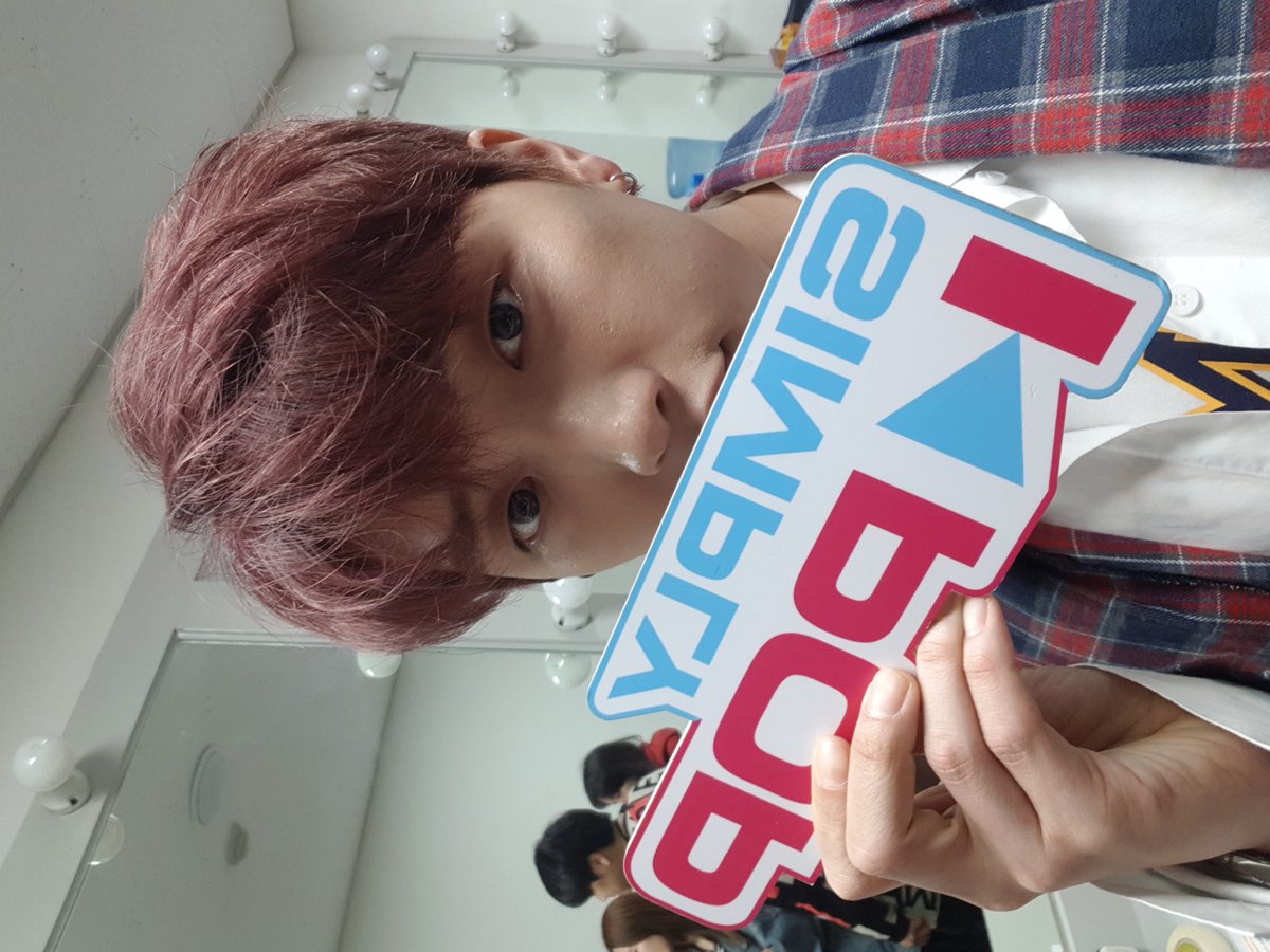 SIMPLY K-POP tweet media