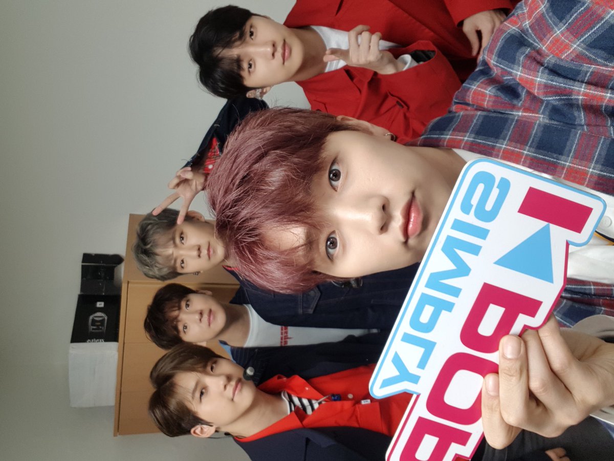 여기여기 붙어라👍🏻