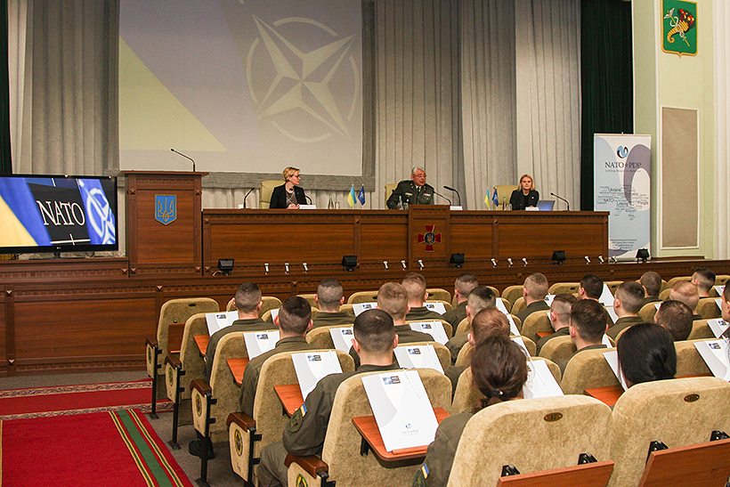 NATOinUkraine's tweet photo. The NIDC at the opening #StratCom training module for cadets of the National Guards of Ukraine. Discussing with future leaders challenges of protecting trust and bridging words and deeds #NATOPDP https://t.co/HWR9cUCyHV