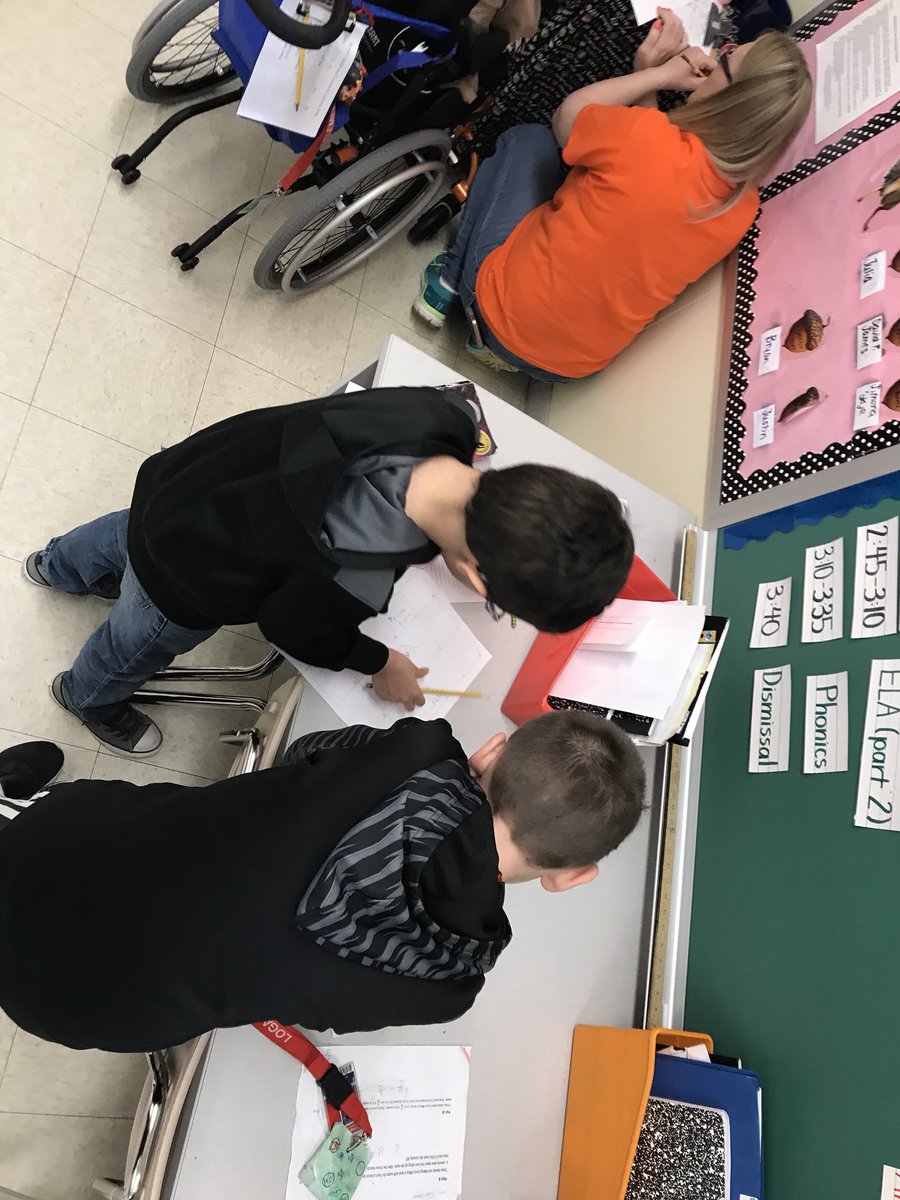 MrsHill2017's tweet photo. #HalfDayMathDay students are so egg-cited to find the answers to these fraction mysteries! https://t.co/D2uJlfmcIO
