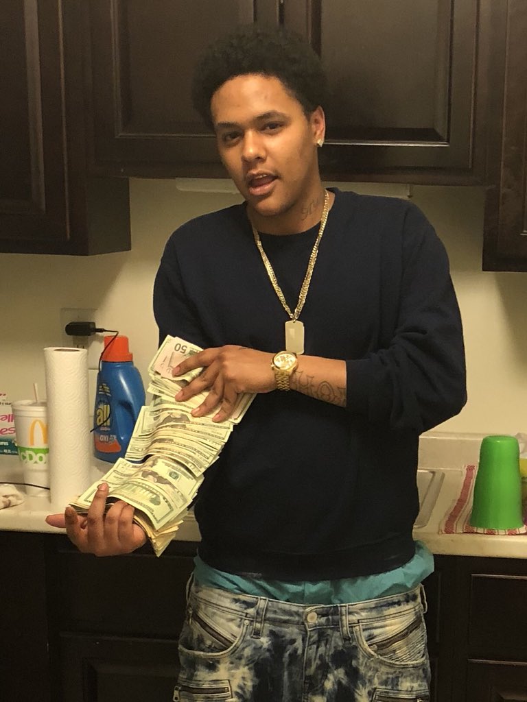 DevoDinero64's tweet photo. Checkin In 🤑 https://t.co/EX6vwy3eKy