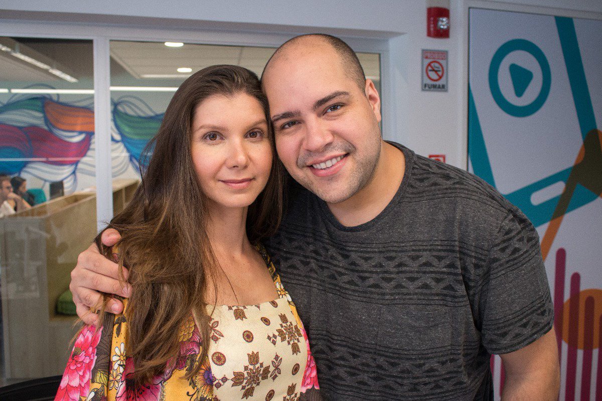 'As pessoas não resumem em uma coisa só. Mas costumamos rotular, até para organizar na nossa cabeça mesmo', diz a atriz Patricia Assum 🎧 📺