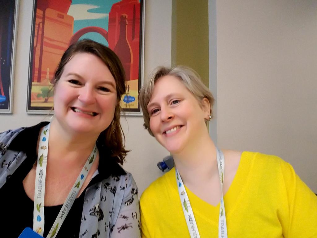tfuertestone's tweet photo. Having fun connecting with others like @allisonapark at #WWDUG. https://t.co/K8jtgtInb8