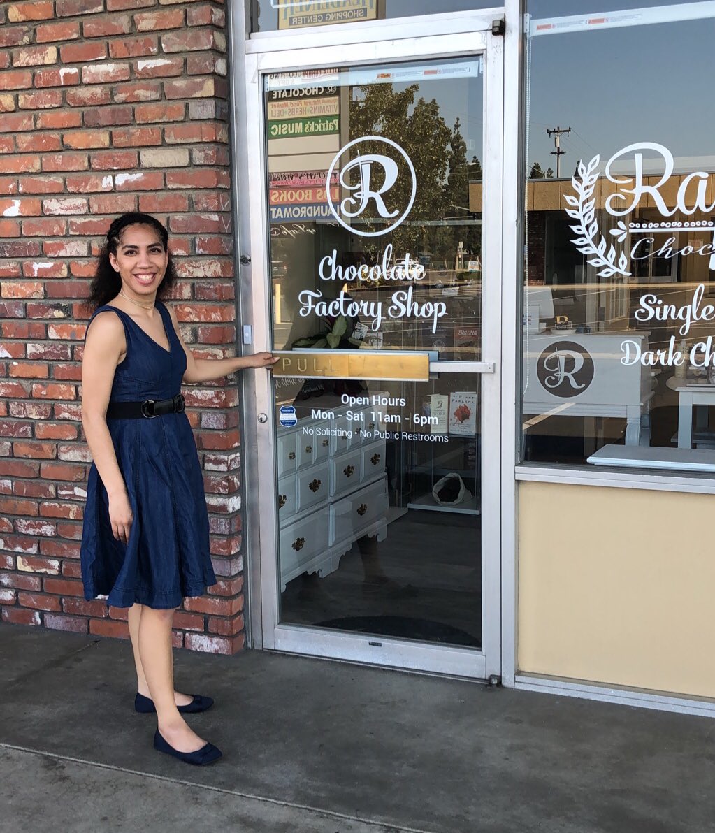 _jonesstyle_'s tweet photo. Had fun Chocolate tasting with my sweet daughter on her birthday at Raphio Chocolate. #raphiochocolate
#beantobar #buylocal #fresno #foodie @raphiochocolate @FresYes @CityofFresno #fresnofoodie https://t.co/LnfGNdl9Ls