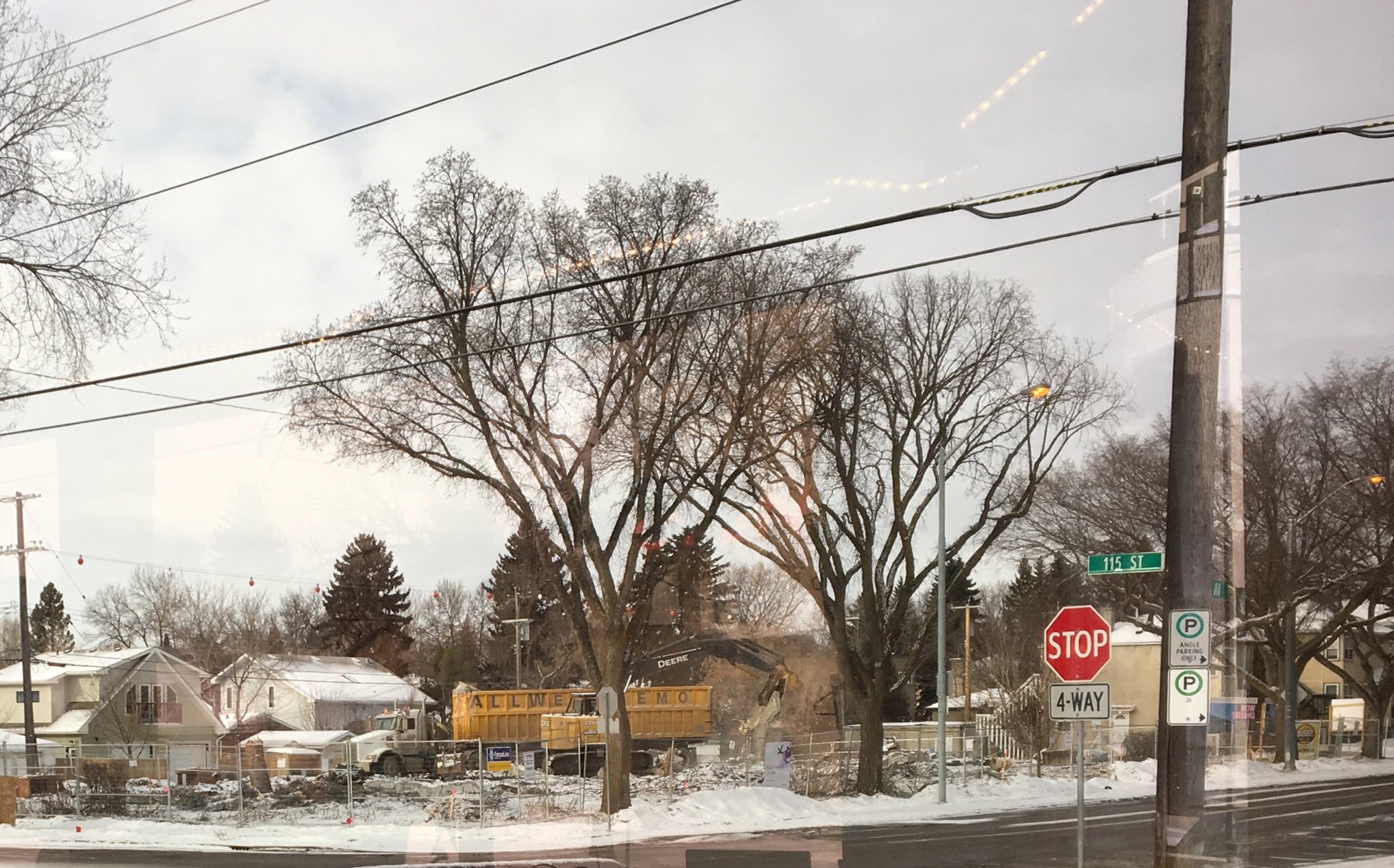 DZd3YKiVMAEjUi5.jpg:large