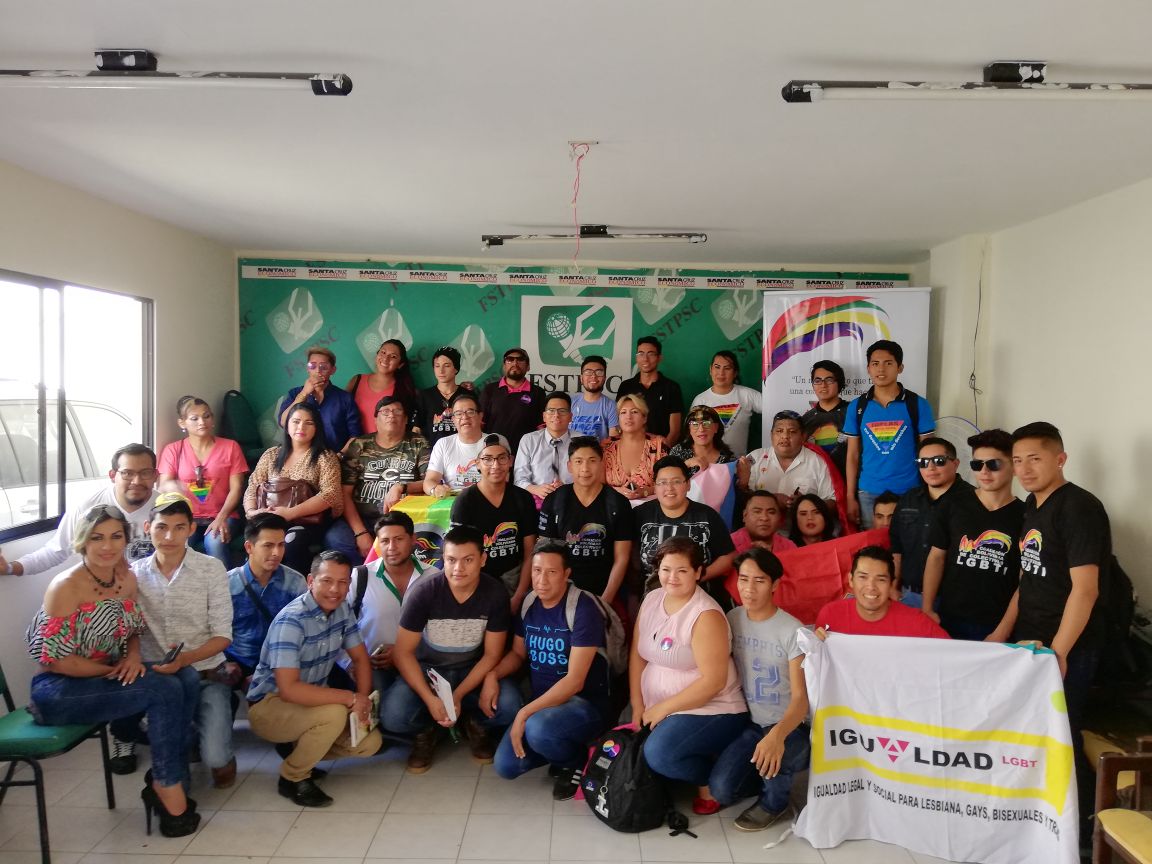 FTriangulo's tweet photo. Saludos desde España al IV Congreso de la Coalición Boliviana de Colectivos de Lesbianas, Gais, Bisexuales, Trans e Intersexuales #COALIBOL que se celebra en la ciudad de Santa Cruz de la Sierra y durará hasta el sábado. Todo nuestro cariño a las organizaciones LGBTI de Bolivia. https://t.co/CJtCwZUNQT