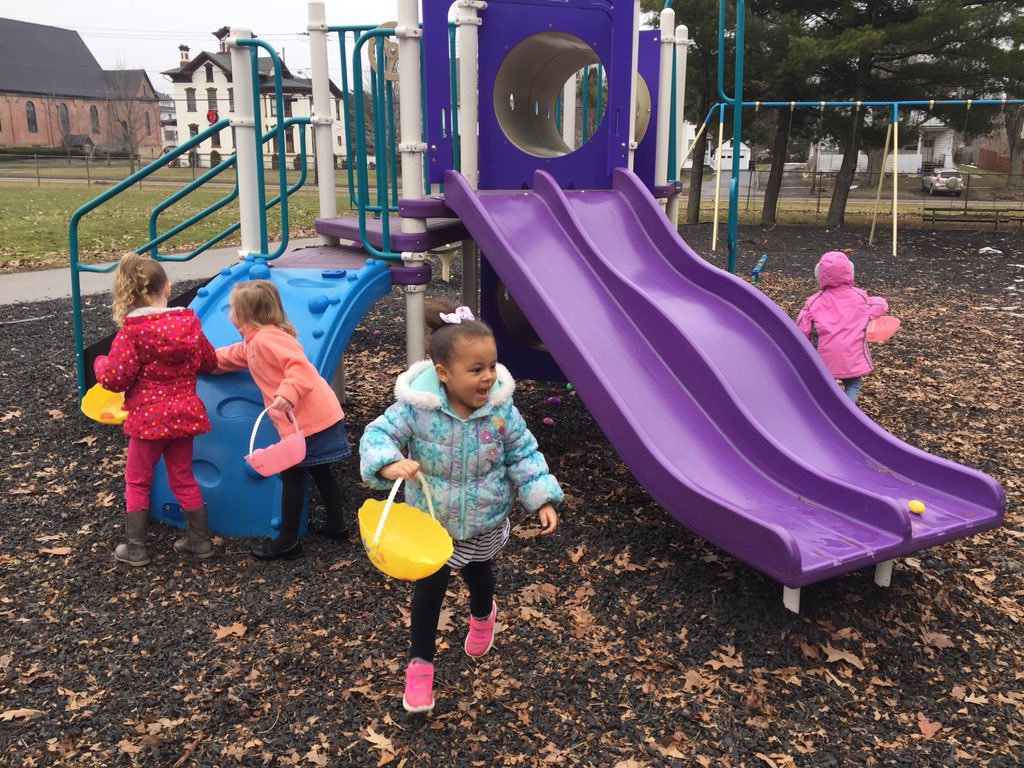 LyonsTeamUPK's tweet photo. More Egg hunt photos. https://t.co/YO7oPO96dA