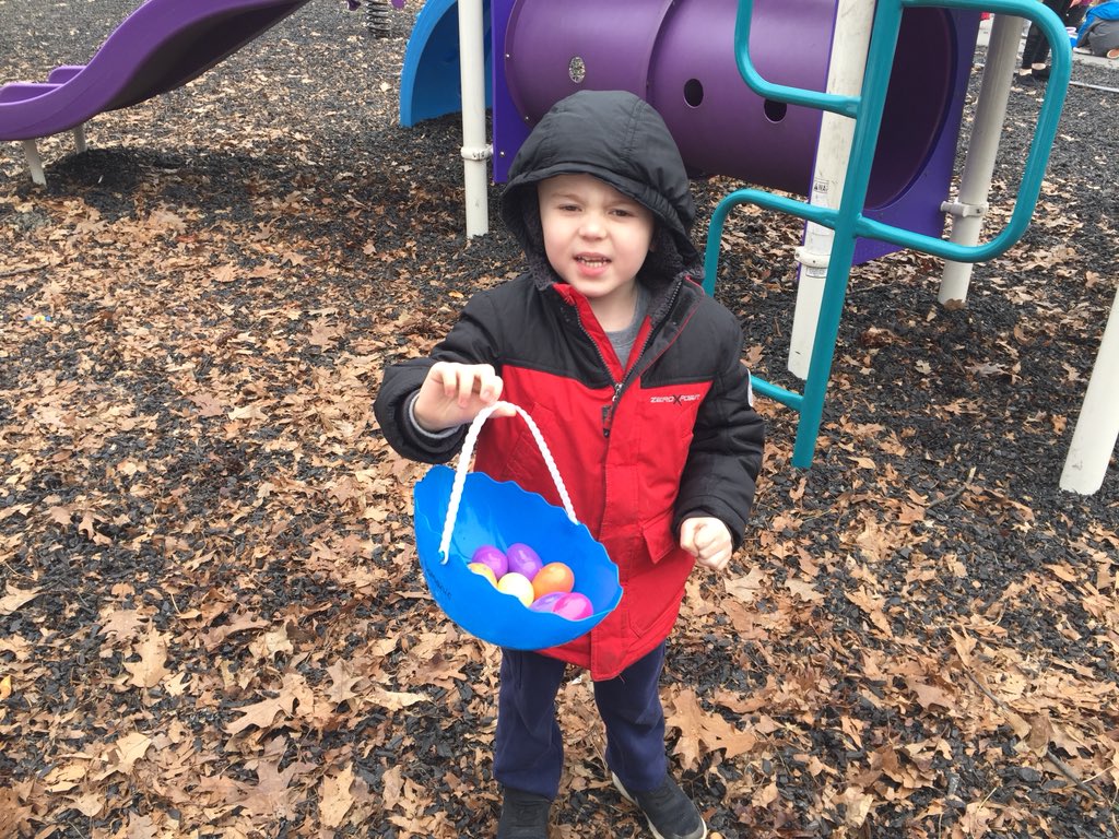 LyonsTeamUPK's tweet photo. We each found eight eggs!! https://t.co/j1AkKEW21f