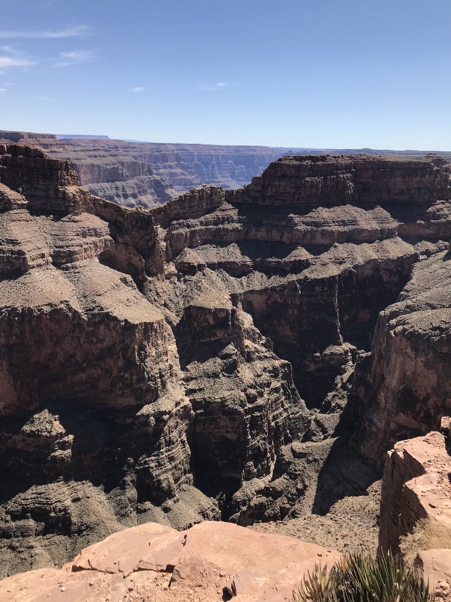 dixinco's tweet photo. Grand Canyon day! #vegasvacation #Springbreak2k18 #vegas #skywalk @kfedix https://t.co/KedRQNGp8Z