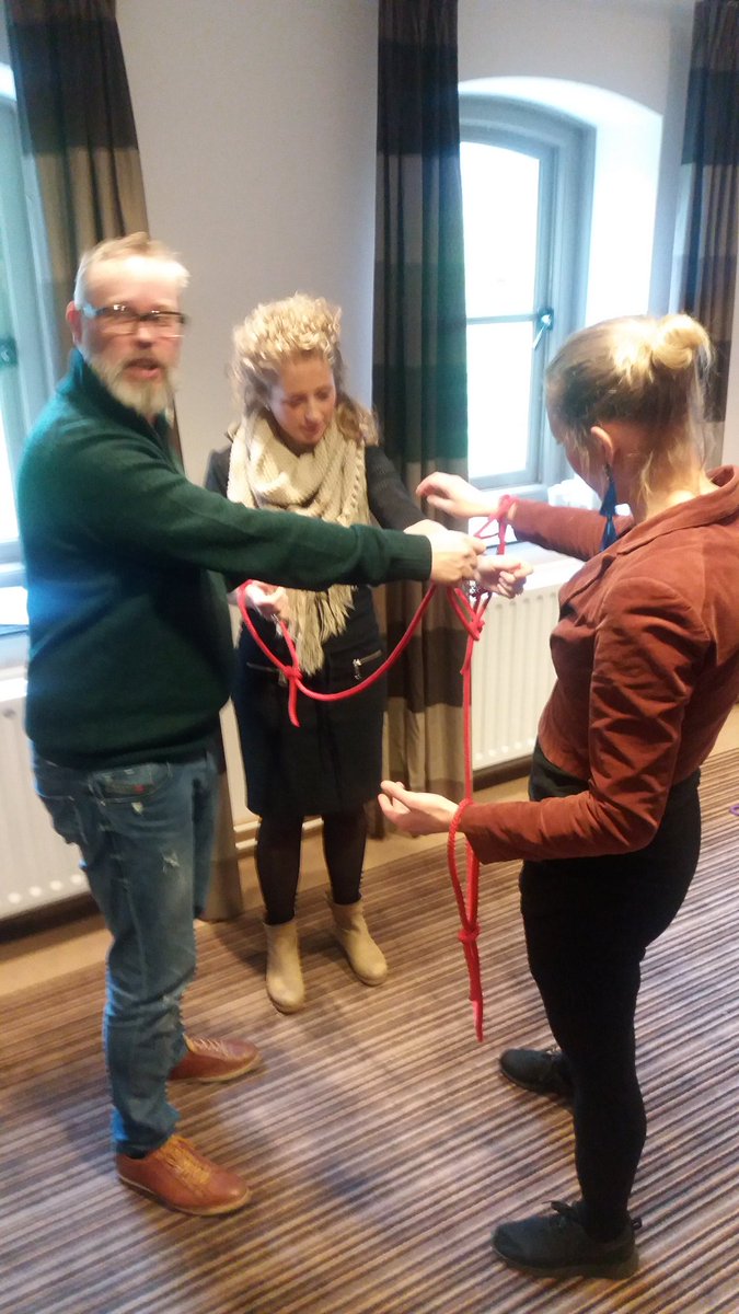 bartvankuik's tweet photo. Wat een prachtige interactieve 2daagse met een super-docententeam #MediaVormgeving en #Interactiedesign van @MBOAlmere. SAMEN #veroveren wij de wereld. https://t.co/gyzxYTM5Eb